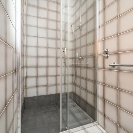 Lovely In With House Sea View Apartment