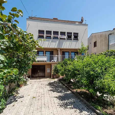Lovely In With House Sea View Apartment